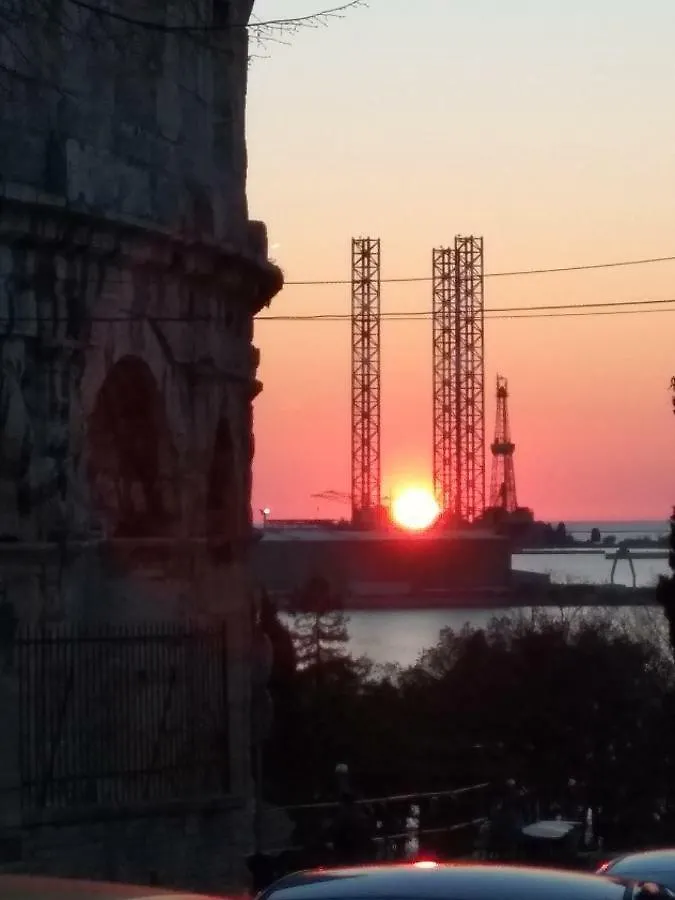 Apartment Amfiteatar Moris Pula 0*,
